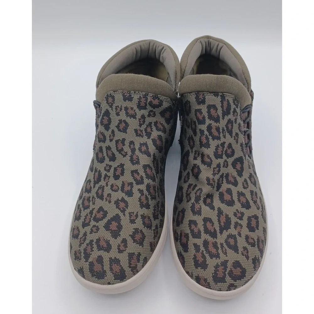 Clarks Womens Adella Pine Olive Black Leopard Ankle Boot Shoes Sneakers Size 8.5
